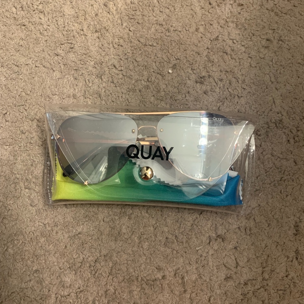 Brand New Quay High Key Rimless Mini Sunglasses